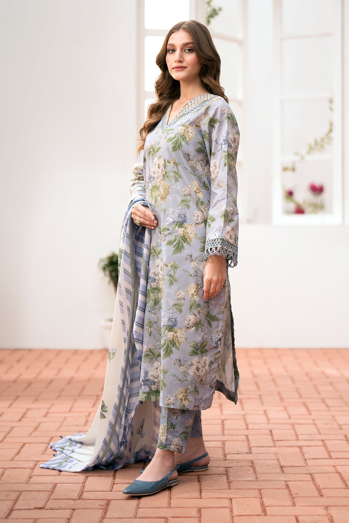 BAROQUE | EMBROIDERED LAWN UF-529