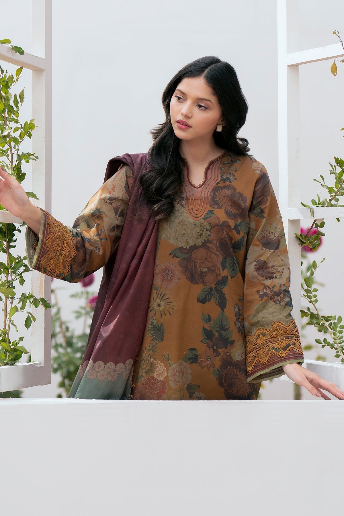 BAROQUE | EMBROIDERED LAWN UF-530