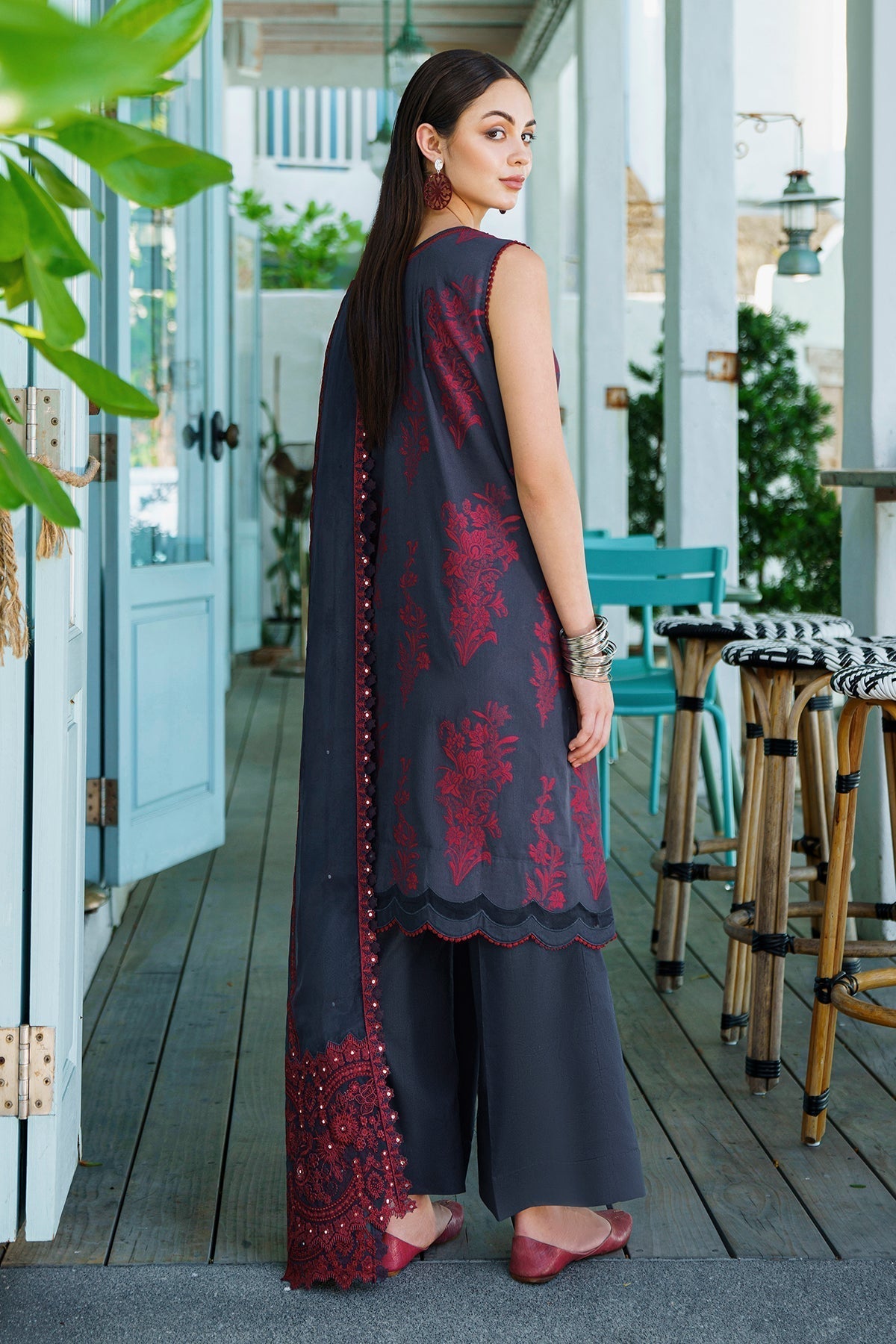 BAROQUE | EMBROIDERED JACQUARD LAWN UF-567