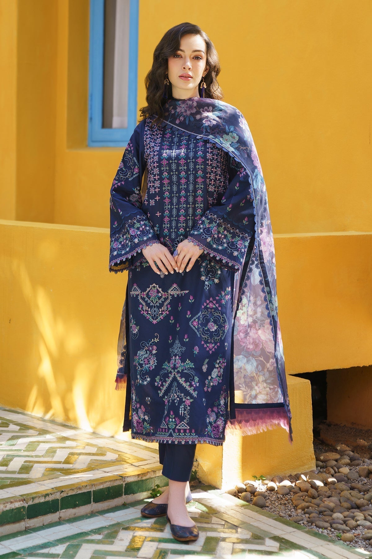 BAROQUE | EMBROIDERED LAWN UF-570