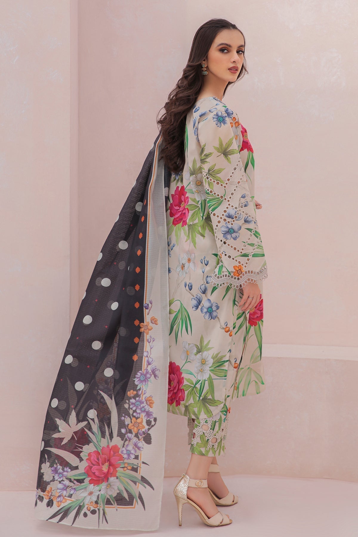 BAROQUE | EMBROIDERED LAWN UF-332