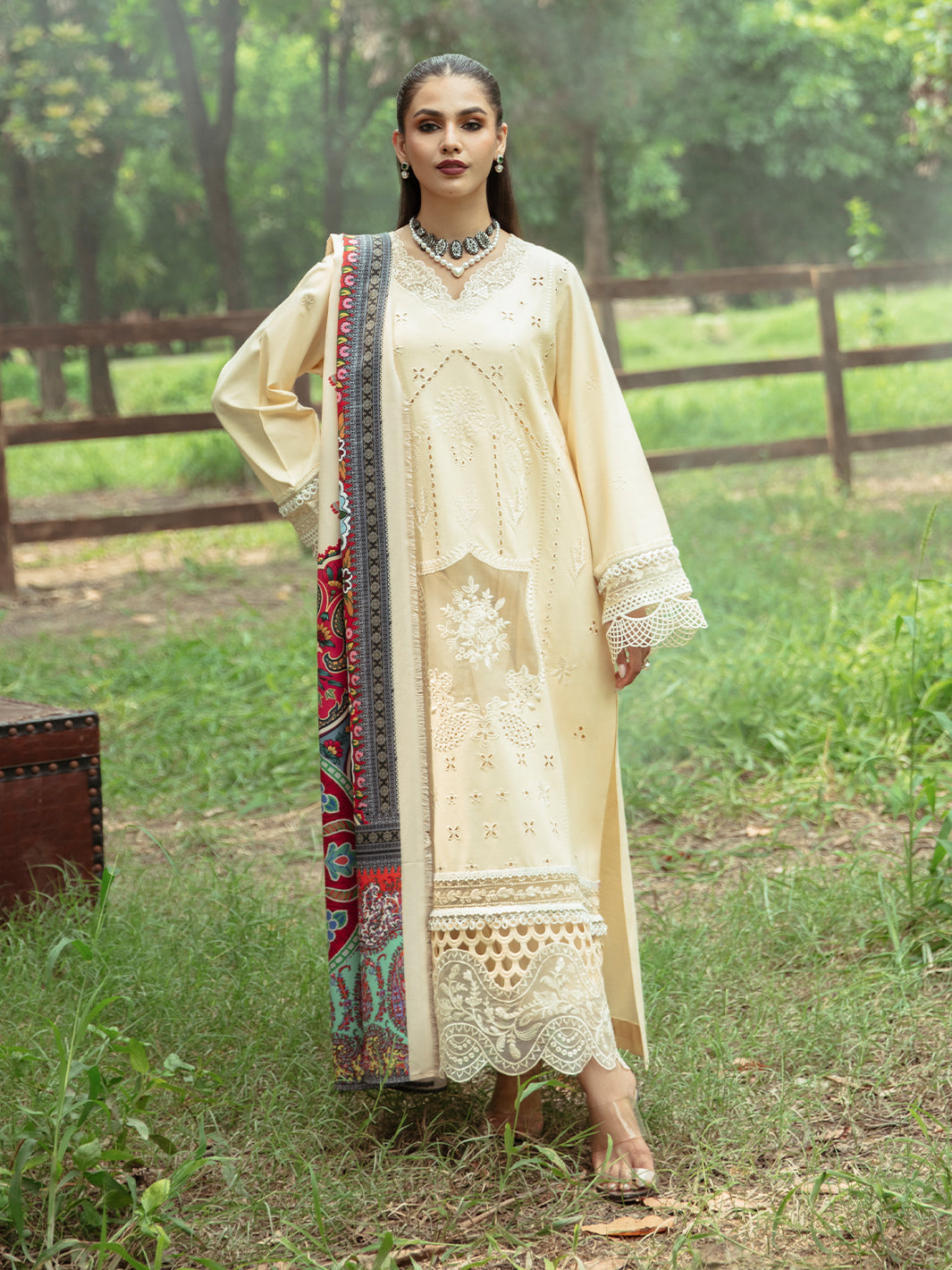 Mahnur | Hazel Winter Collection | Fleicite