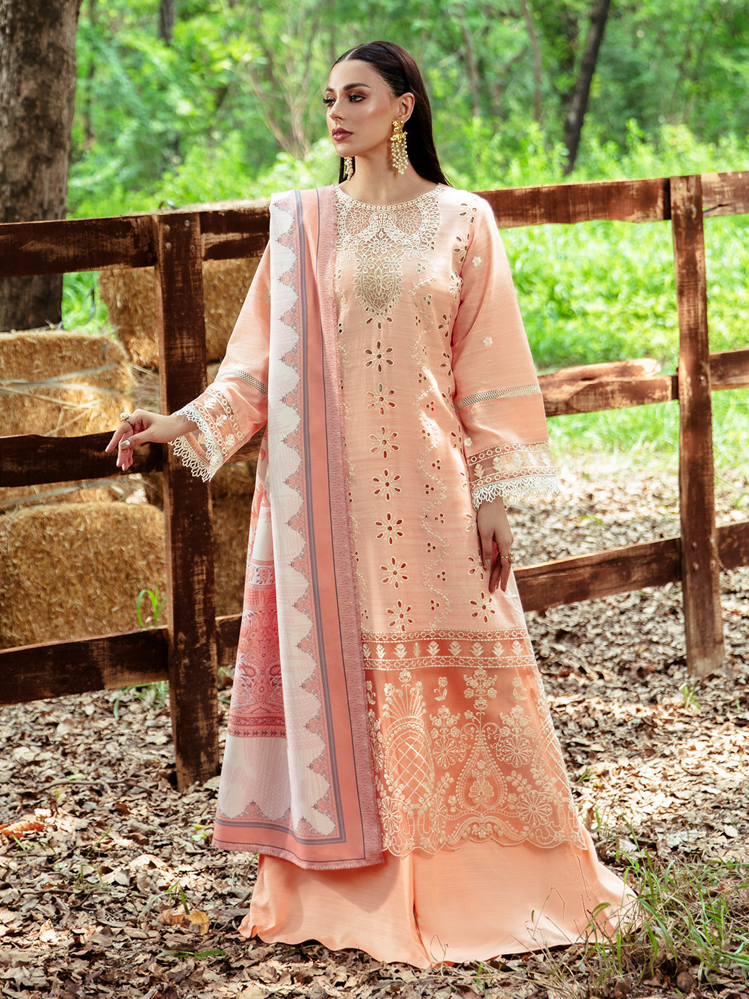 Mahnur | Hazel Winter Collection | Sophie